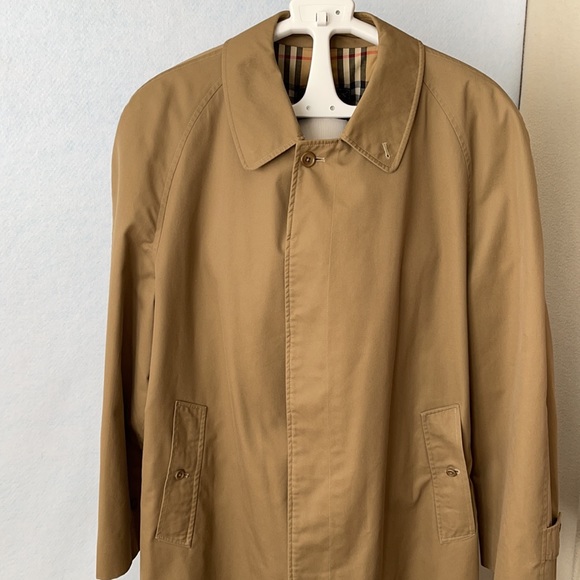Burberrys’ Dark Tan Overcoat Classic Vintage - Picture 2 of 14